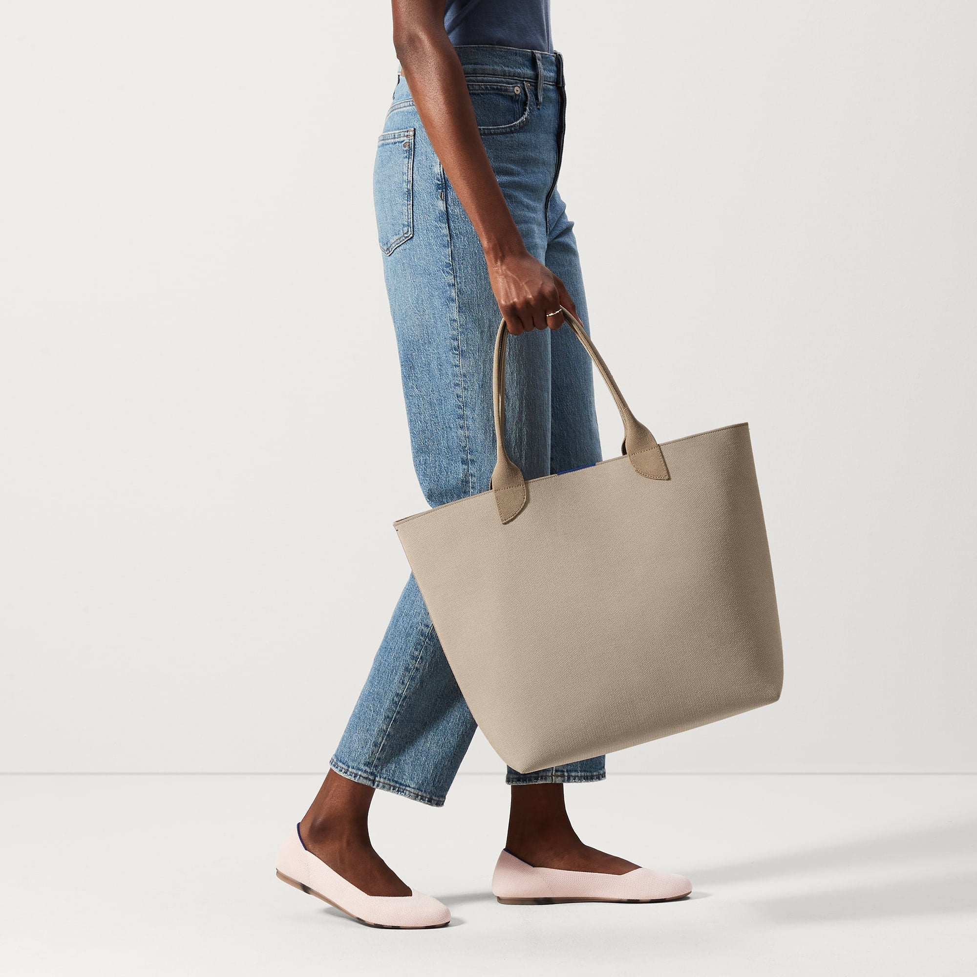 The Lightweight Tote - Soft Sesame - Image 4
