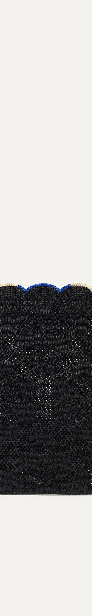 The Wristlet - Black Carnation