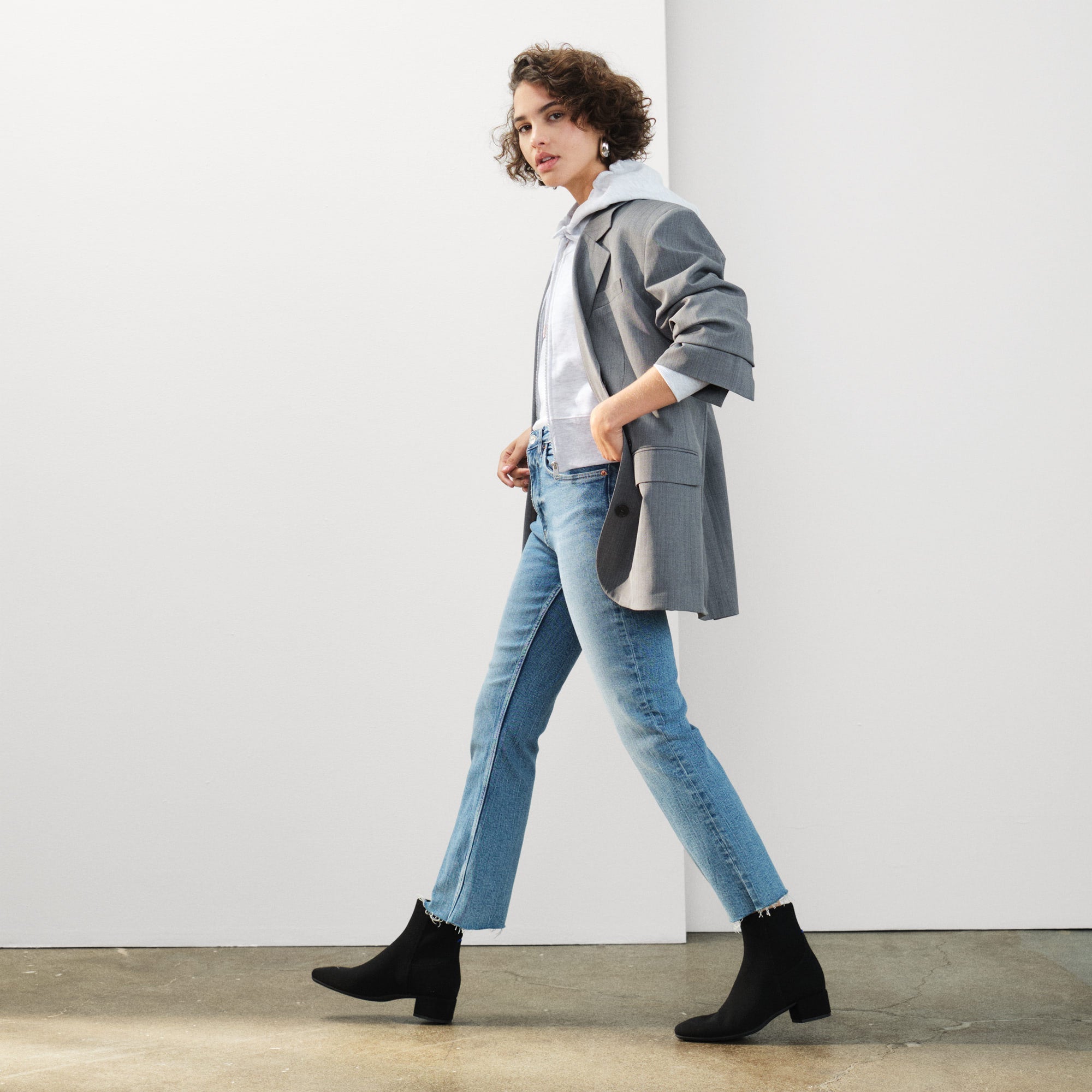 The Classic Boot - Black - Image 3