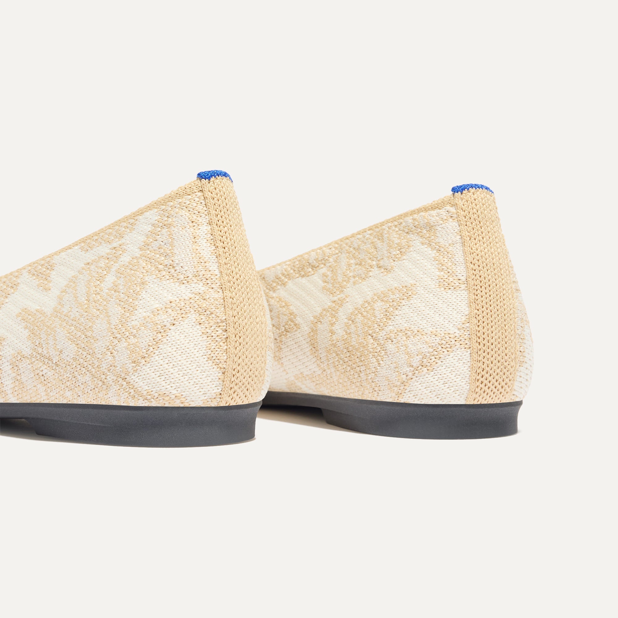 The Max Square - White Chantilly - Image 6