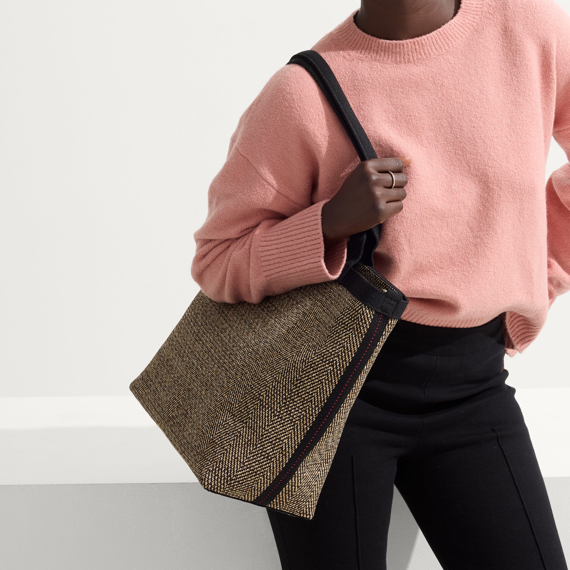 The Lightweight Zip Tote - Cacao Herringbone - Image 3