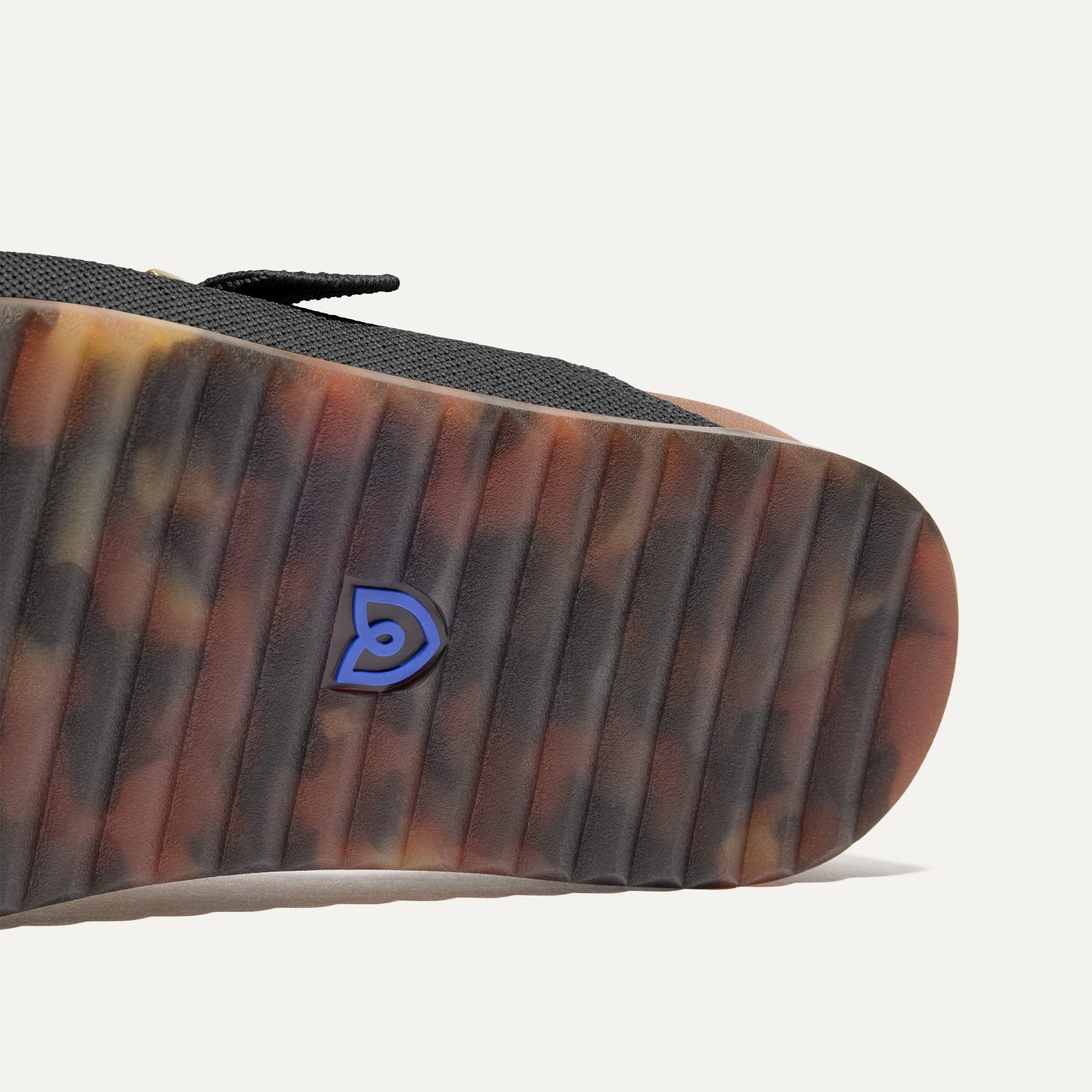 The Buckle Slide - Black - Image 7